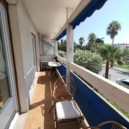 Olbus Riquier, Stylish&bright Apt, Wifi Hyères