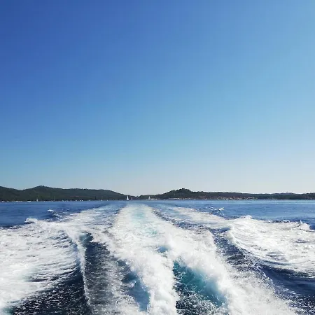 Olbus Riquier, Stylish&bright Apt, Wifi Hyères