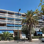 Apartment A Proximite Du Jardin Olbius Riquier *