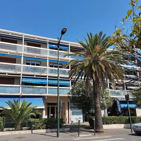 Διαμέρισμα A Proximite Du Jardin Olbius Riquier *