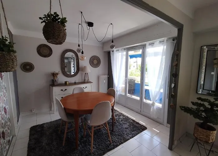 Lejlighed A Proximite Du Jardin Olbius Riquier