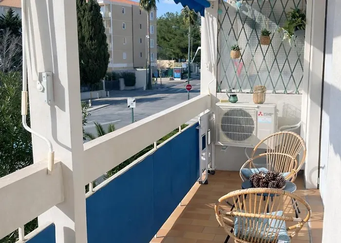 A Proximite Du Jardin Olbius Riquier Lejlighed *